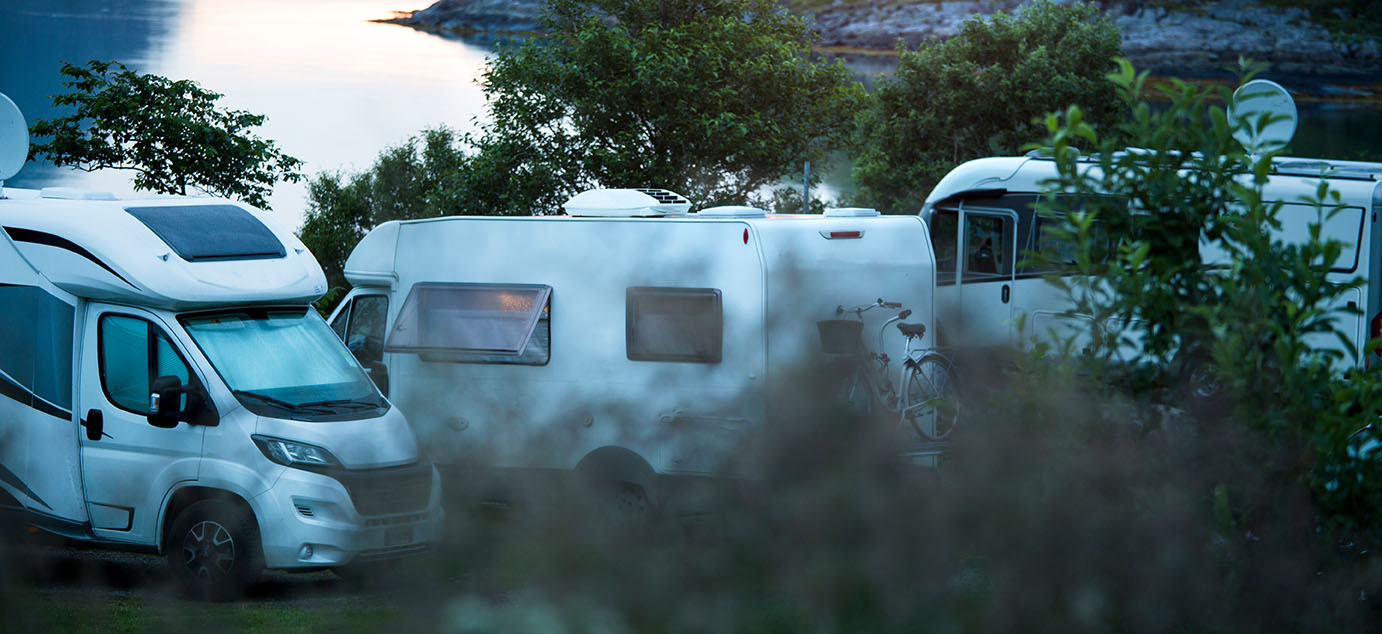 Multiple RVs by a river